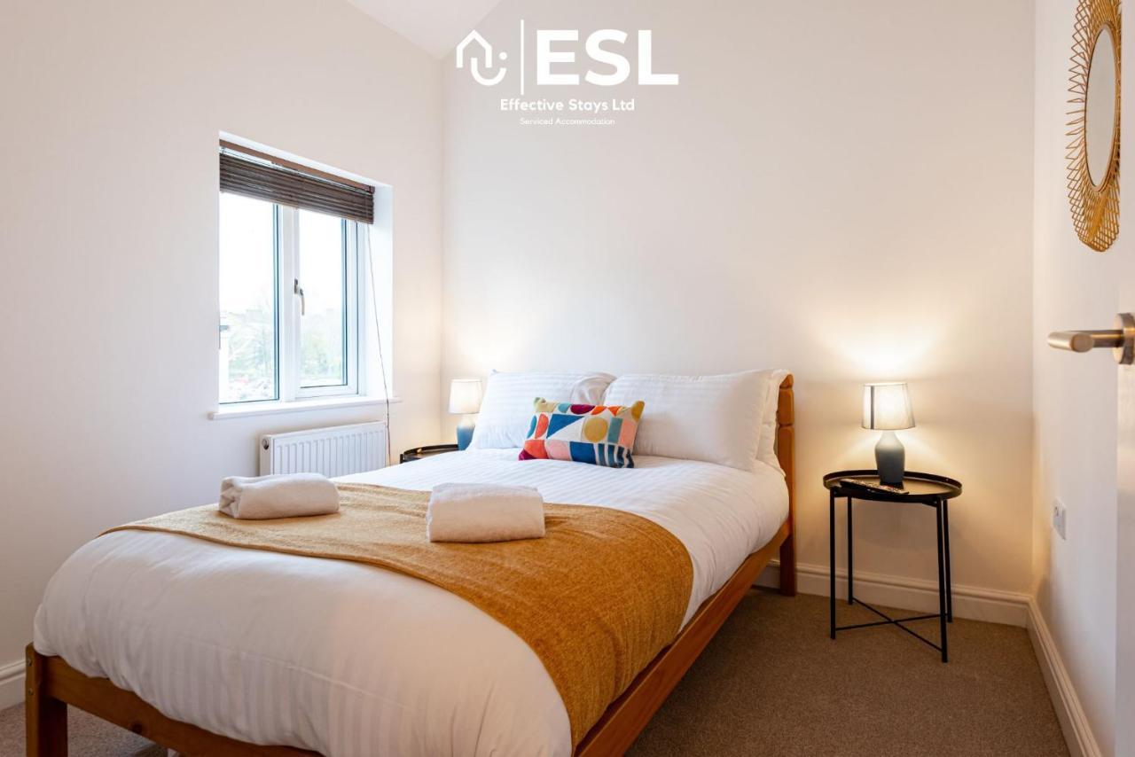 2 Bedroom Terrace Cottage, Parking, 5 Minutes Drive To Royal Shrewsbury Hospital Экстерьер фото