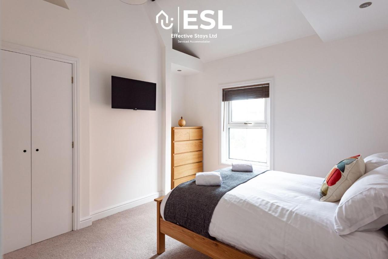 2 Bedroom Terrace Cottage, Parking, 5 Minutes Drive To Royal Shrewsbury Hospital Экстерьер фото