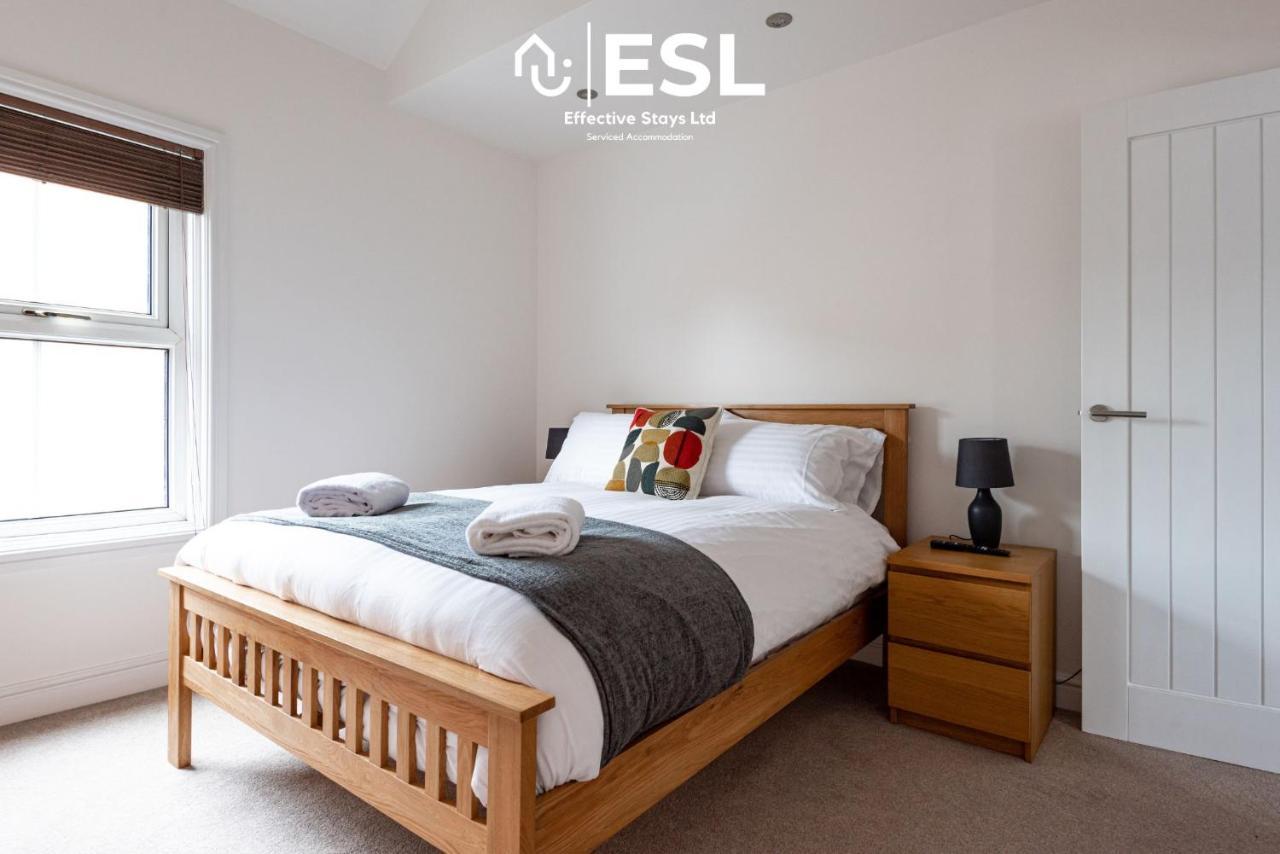 2 Bedroom Terrace Cottage, Parking, 5 Minutes Drive To Royal Shrewsbury Hospital Экстерьер фото